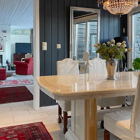 Cozy In Oydegard Semesterbostad *